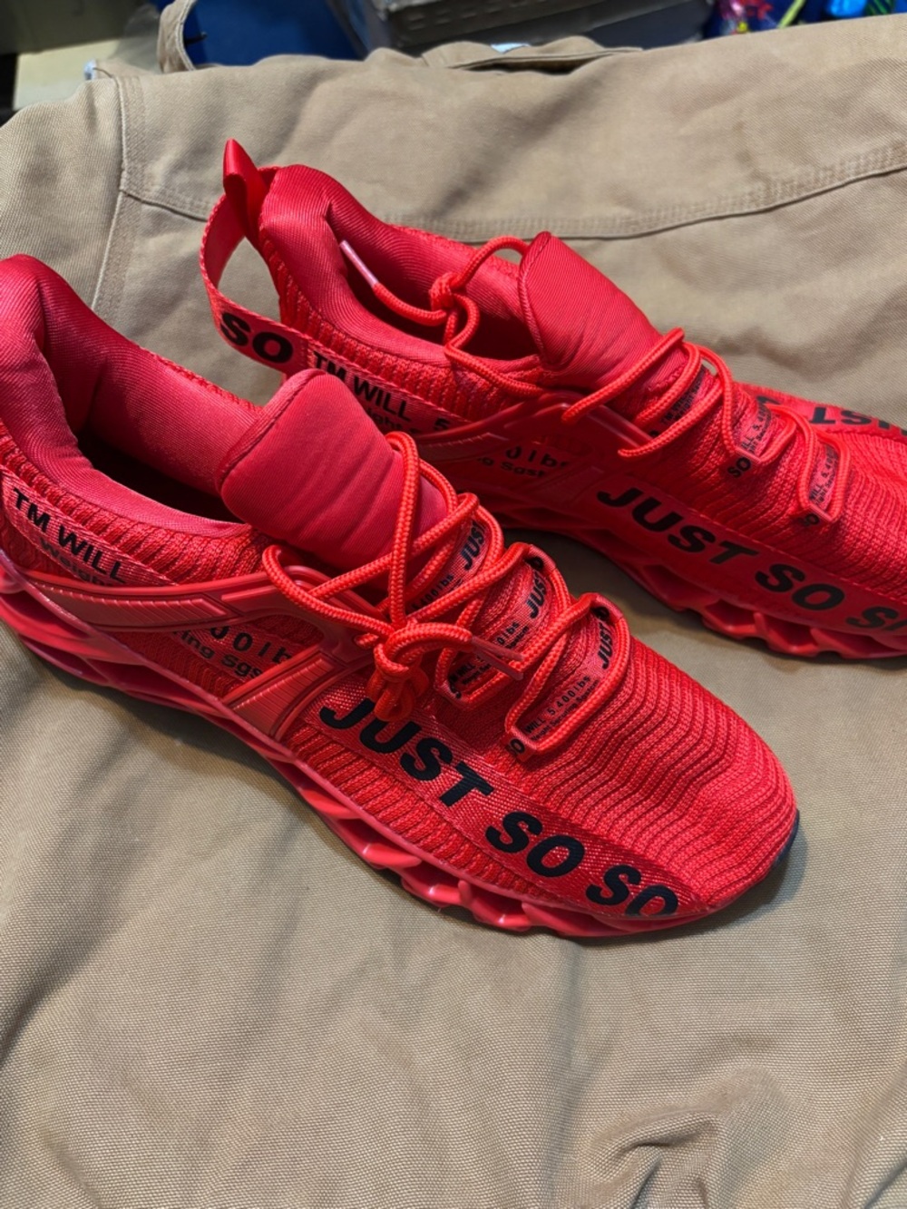 JUST SO SO Red Men’s Performance Running Sneakers Size 11 New